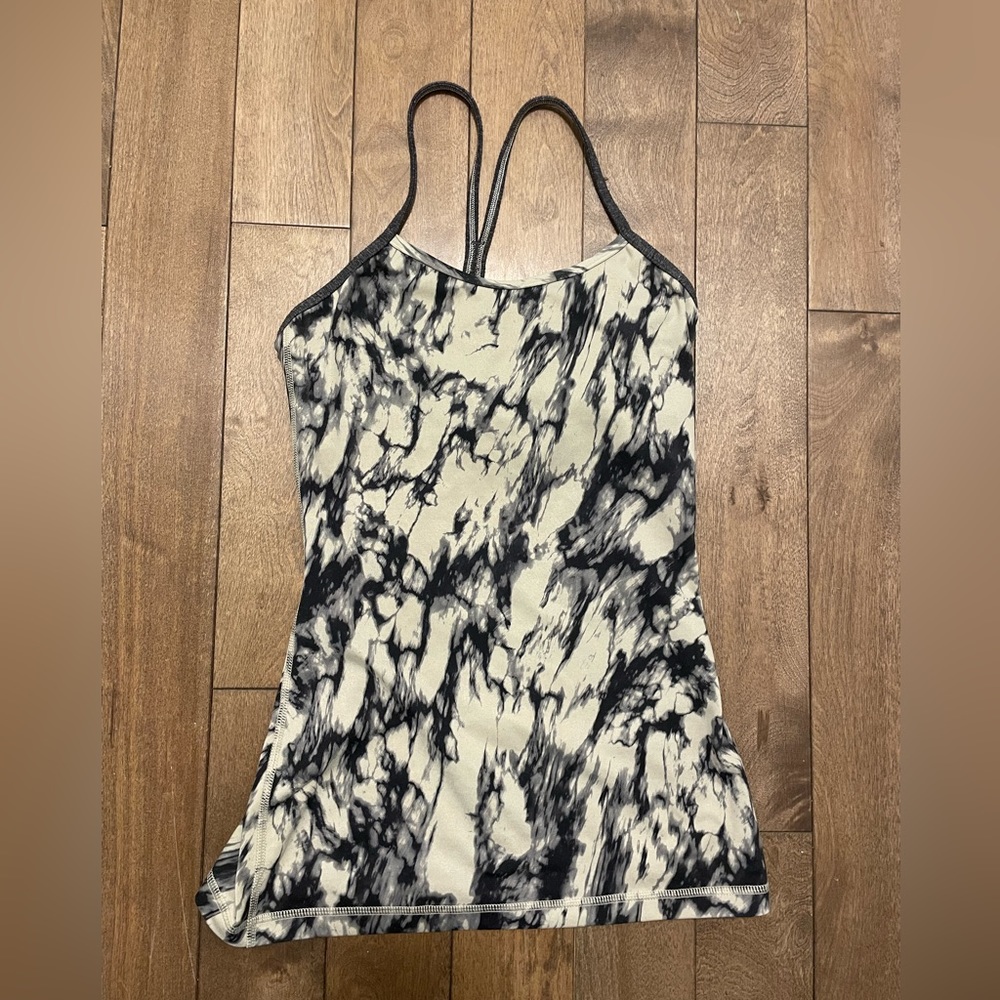 Lululemon yoga top